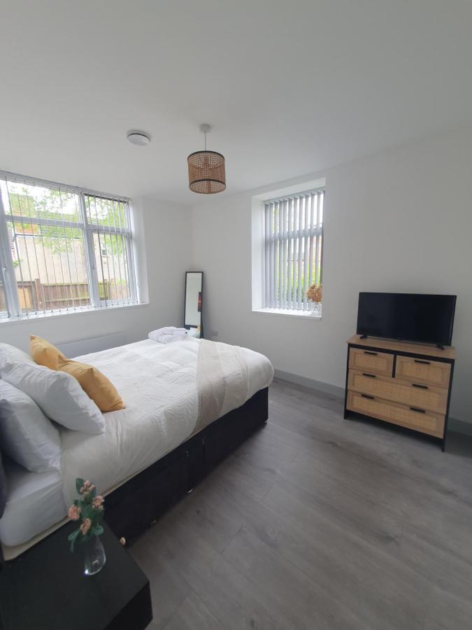 1 & 2 Bed Apartments - Desborough, Kettering, Family, Wifi, Parking Exterior foto